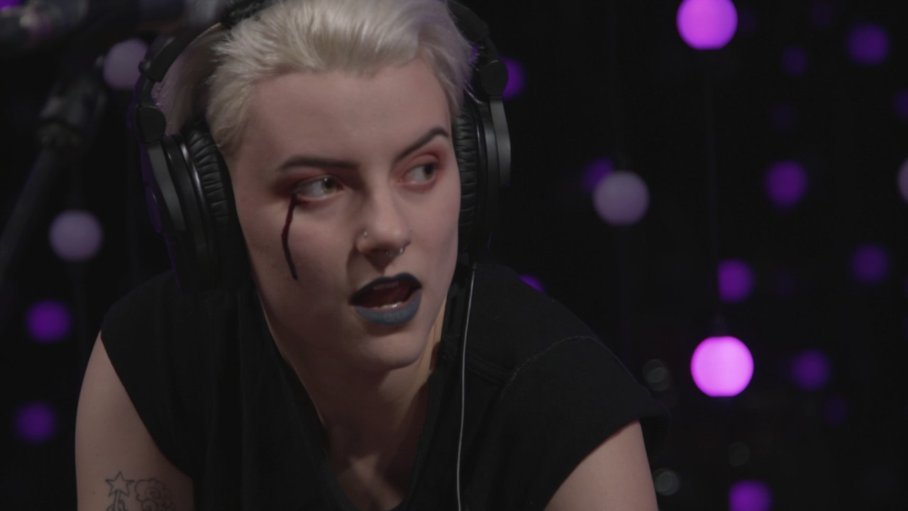 Sweeping Exits - I Am The Queen (Live on KEXP)