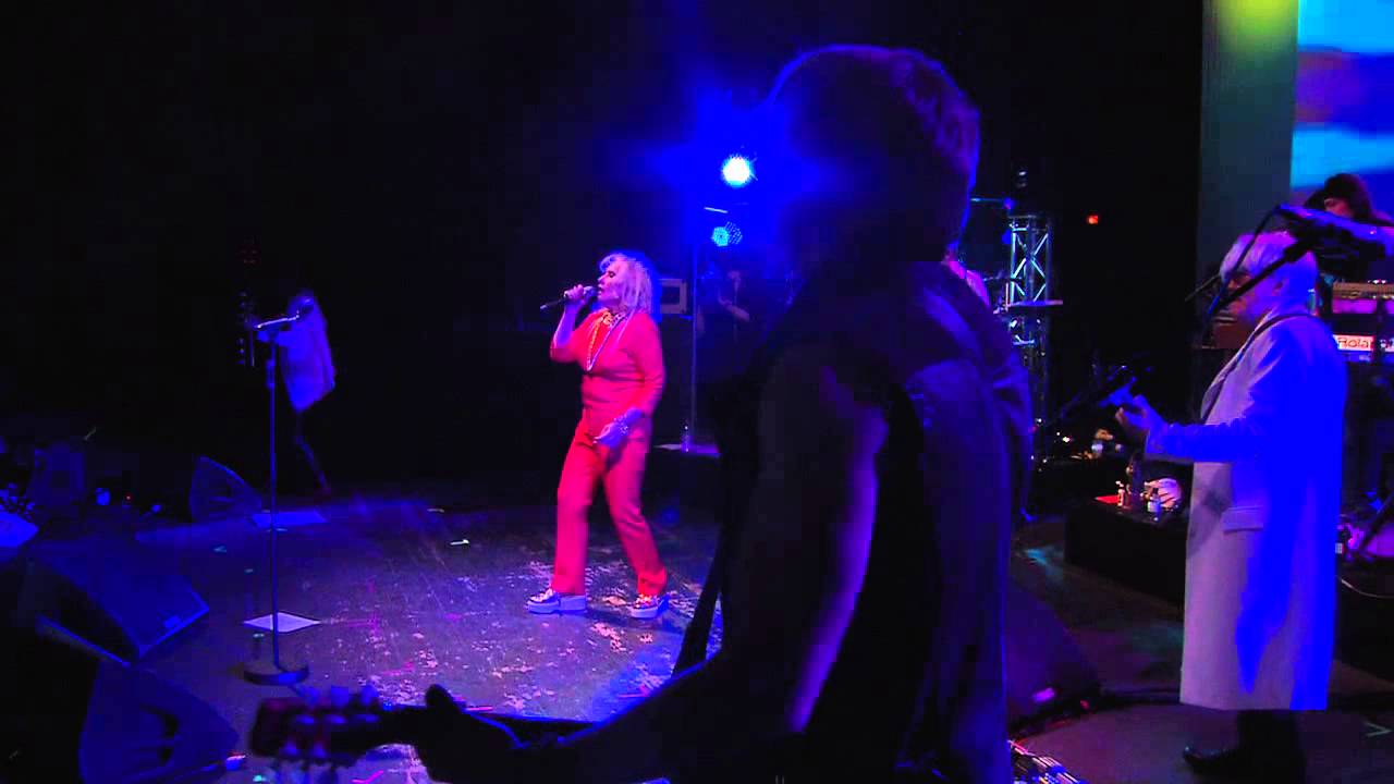 Blondie Play 'Call Me' At The NME Awards 2014