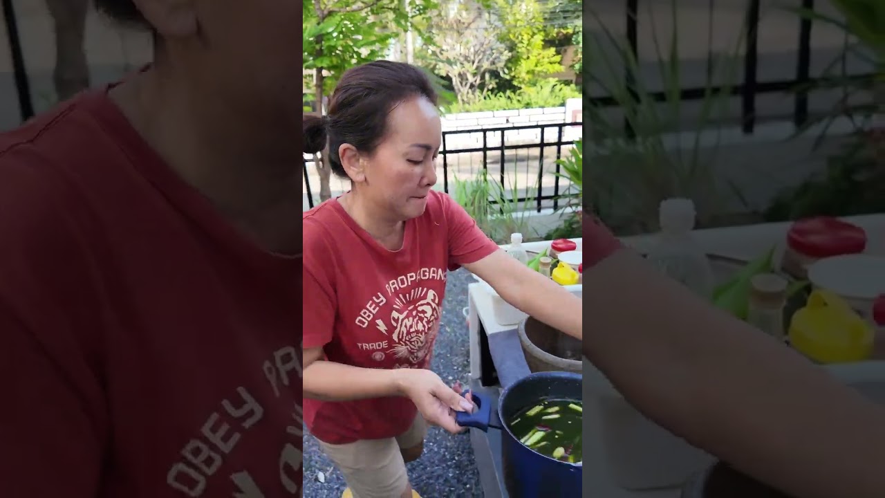 ครัวกรุงเทพบ่สะดวกคือครัวบ้านเฮาน้อ | แกงเห็ด🍄