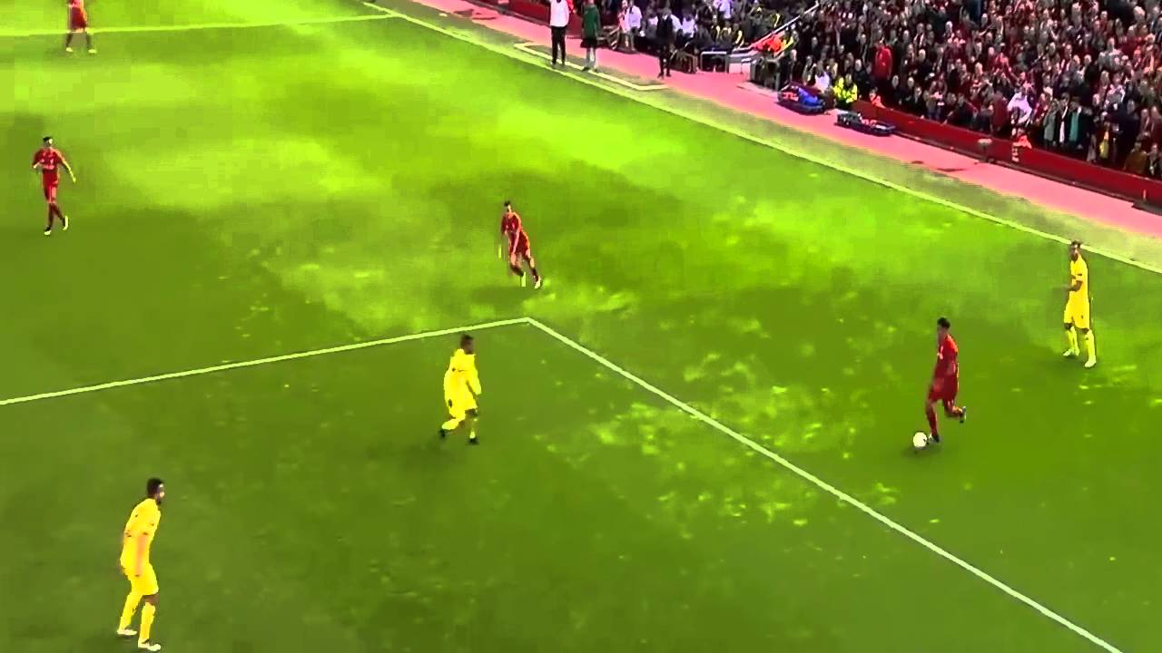 Roberto Firmino amazing skills vs Roberto Soldado - Liverpool 3 : 0 Villarreal