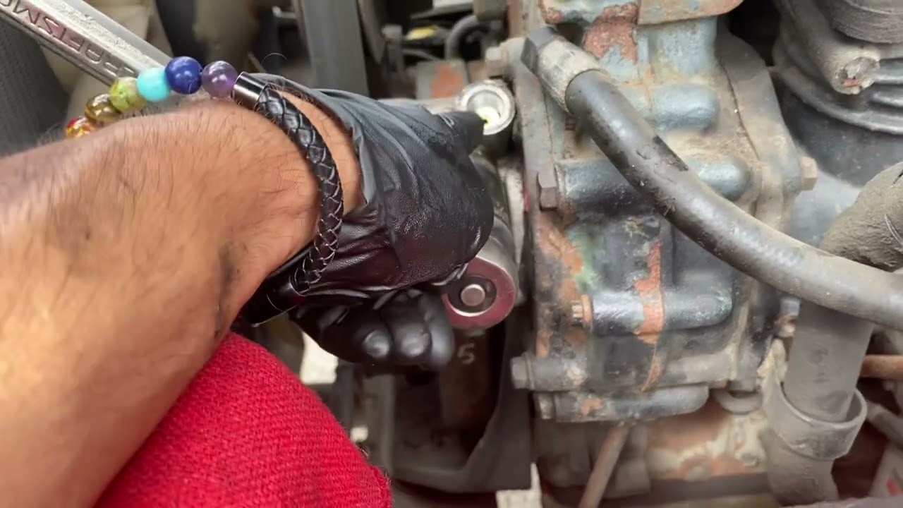 2006 replacing freightliner Columbia power steering pump #freightliner #truckers
