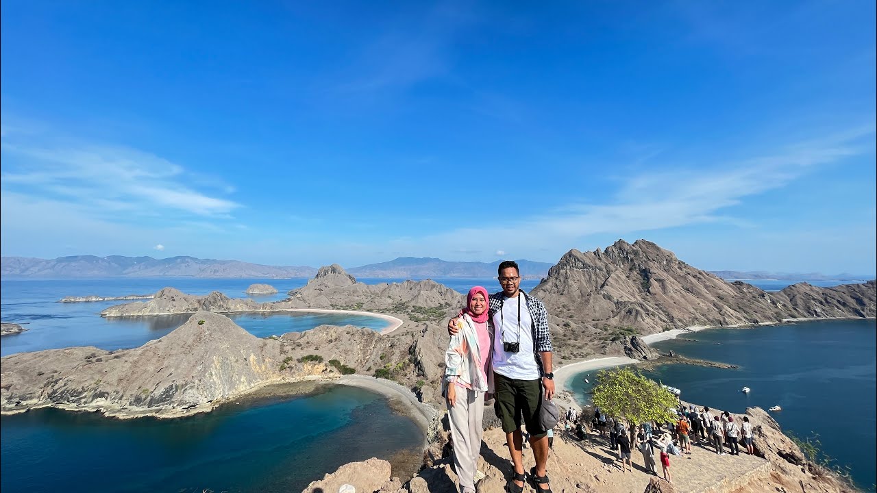 LABUAN BAJO TRIP 3D2N (GOA BATU CERMIN, BUKIT AMELIA, LOCAL COLLECTION, PADAR, KOMODO, KAMPUNG MELO)