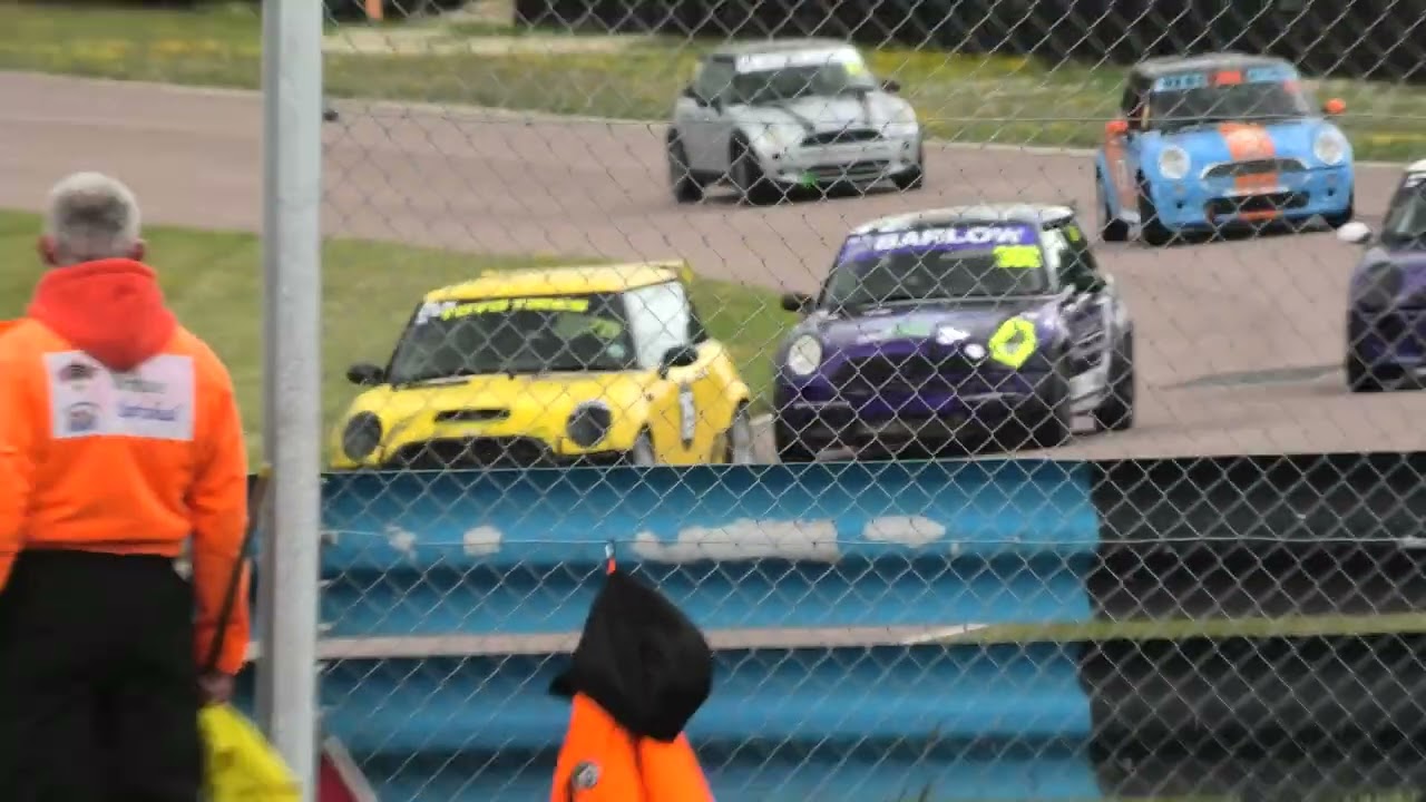 Kent Outlaw Oval Racing Action