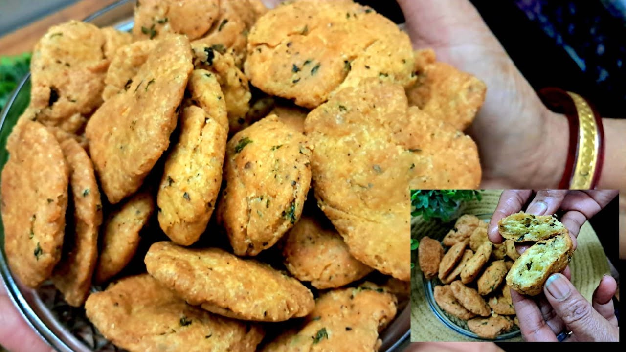 ऐसी खस्ता मठरी कभी नहीं खाई होगी  😱| Crispy Mathri Recipe | खस्ता मठरी घर पर 😍 | Khasta Mathri!
