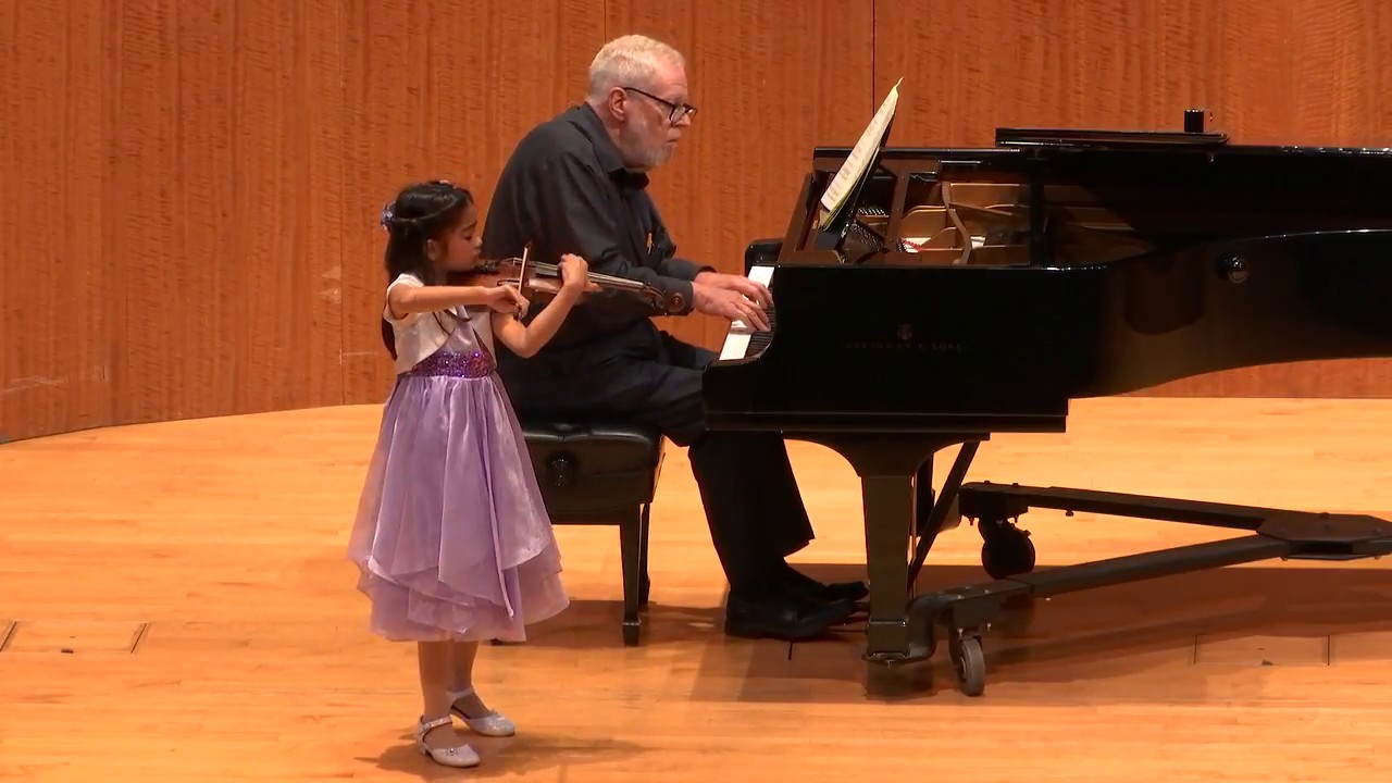 Wieniawski Scherzo-Tarantelle, Op. 16 by 9-year-old violinist