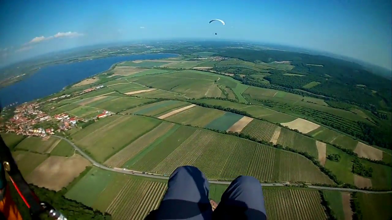Paragliding Pálava Děvín Jižní Morava