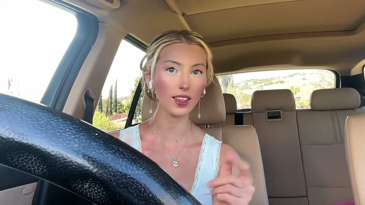 This is how meditation makes you prettier 🌸🦩