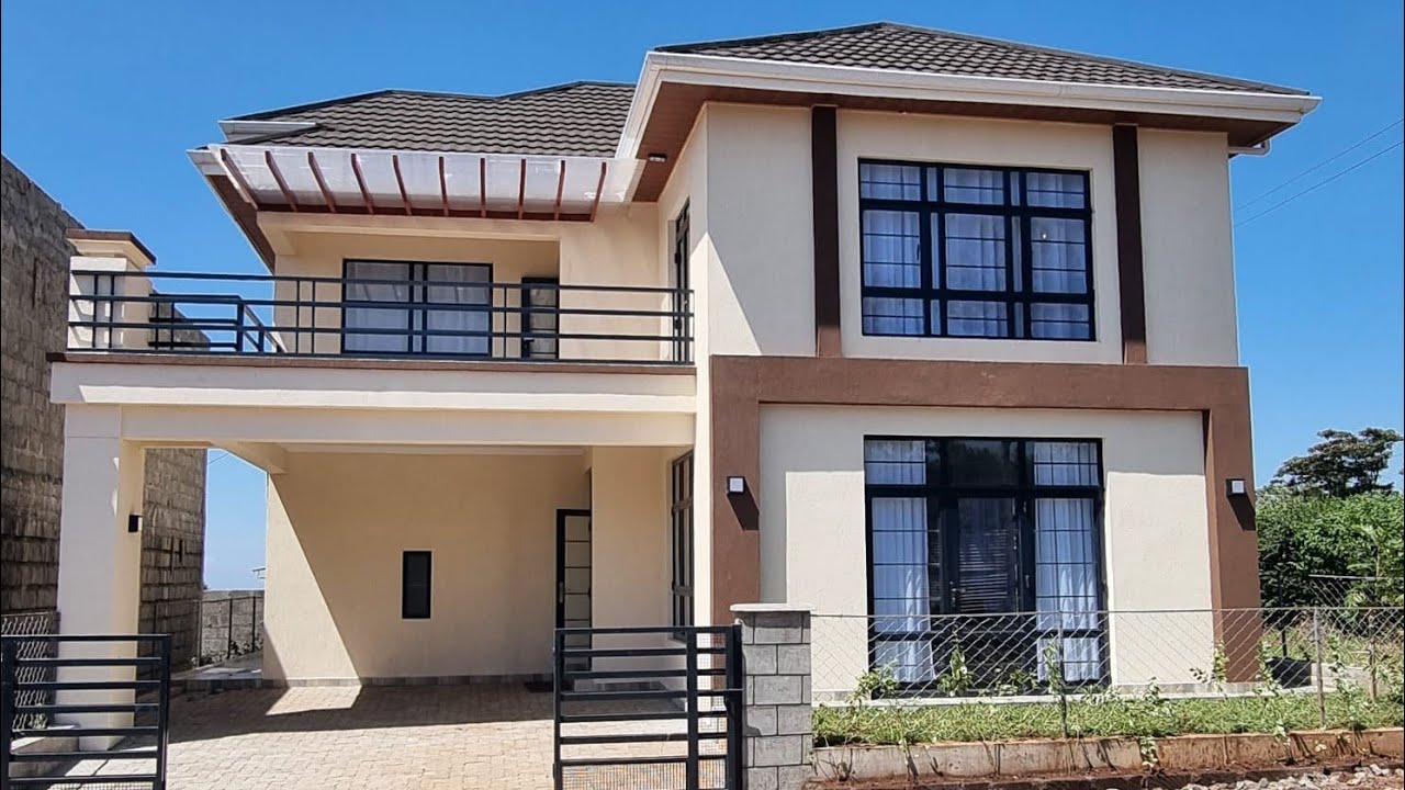 INSIDE KSH 14,500,000 THREE BEDROOM WITH SQ FOR SALE IN NGONG. 