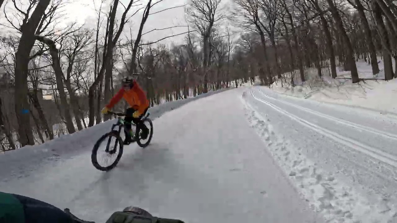 FEBRUARY SLOW RIDE 2/2 OFF ROAD UP THE MONT-ROYAL TRAIL & Teewing MARS XTR 10000W  4K