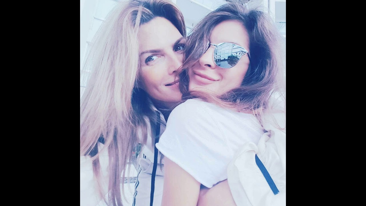 Montserrat Oliver y Yaya Kosikova /  Montse & Yaya 11