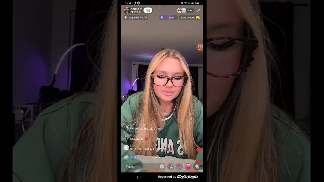 Toxicfairy back with vazzy & goes through his phone 