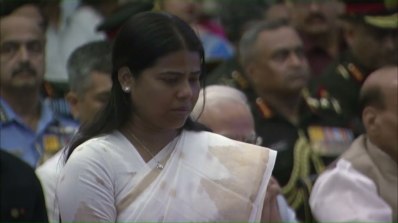 President Droupadi Murmu presents Kirti Chakra to Shri Sudip Sarkar, (Posthumous)