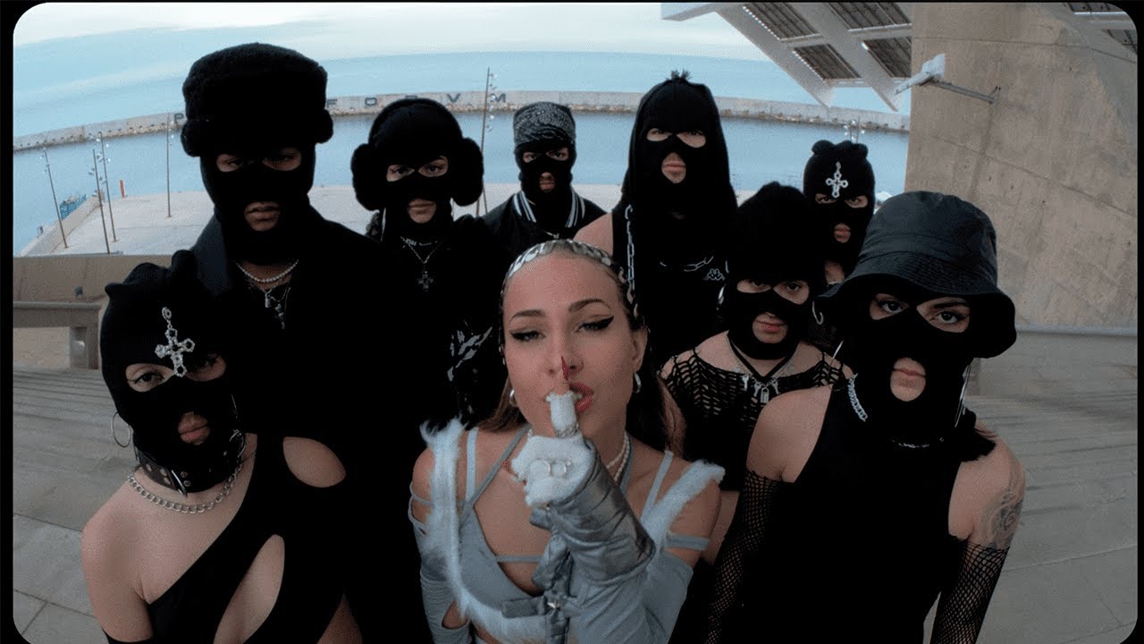 COBARDE - LAURA WEST