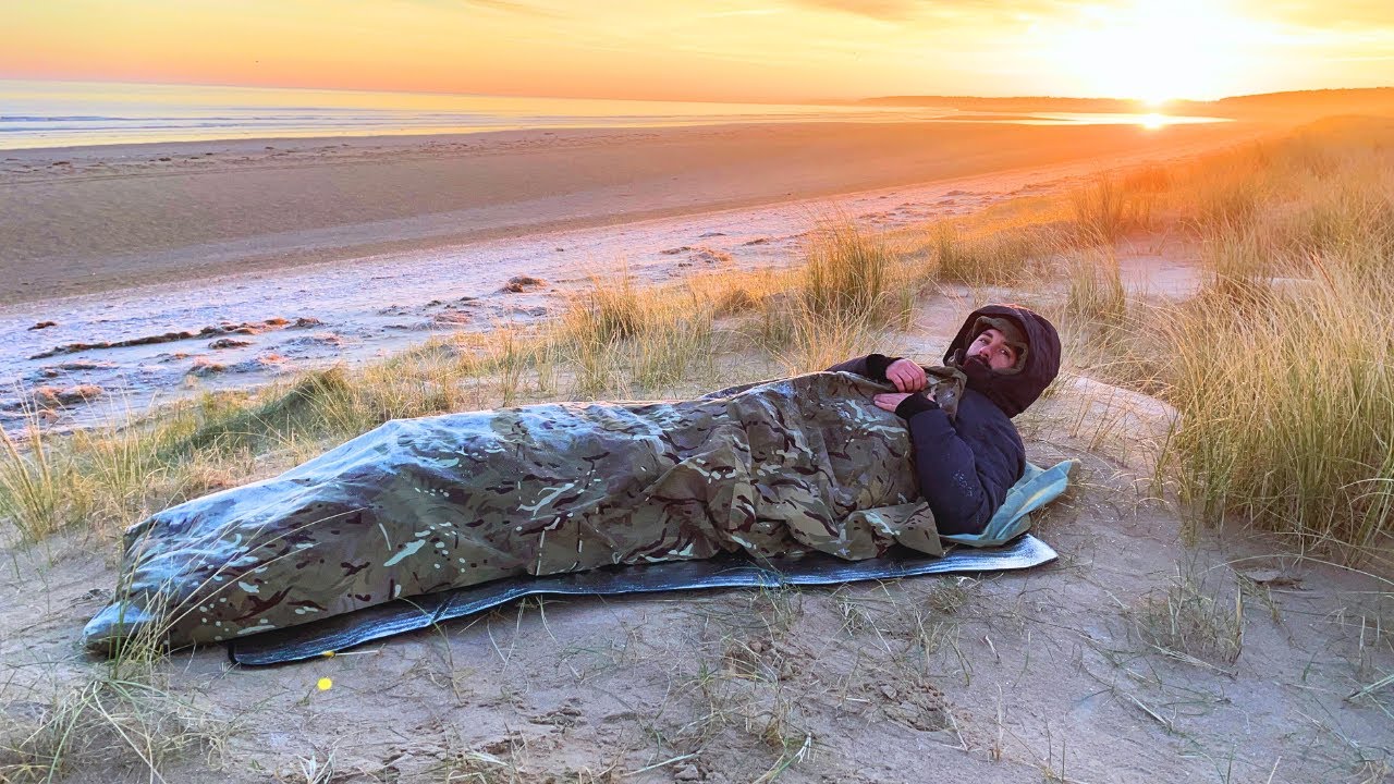 FROSTY Bivvy Bag Camp Under The Stars!