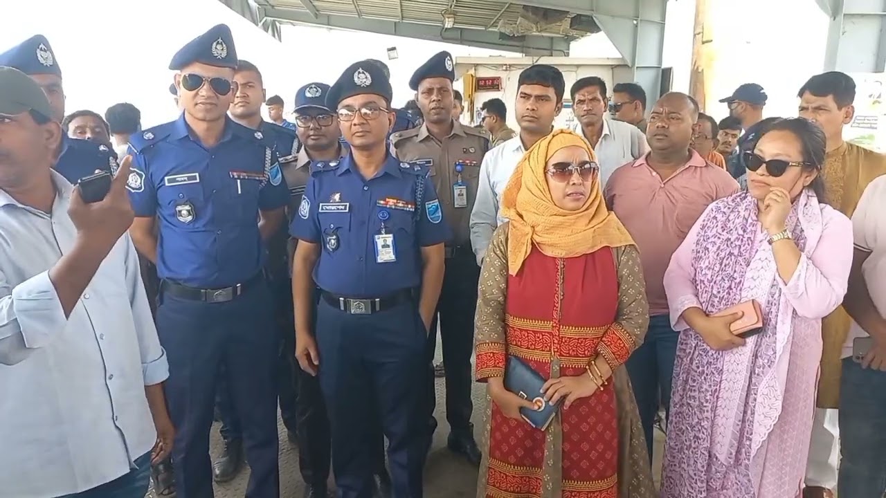 ঈদ আনন্দ ভাগ করতে ফিরছে মানুষ। দৌলতদিয়া ঘাটে উপচে পরা ভীড়!-M H Media