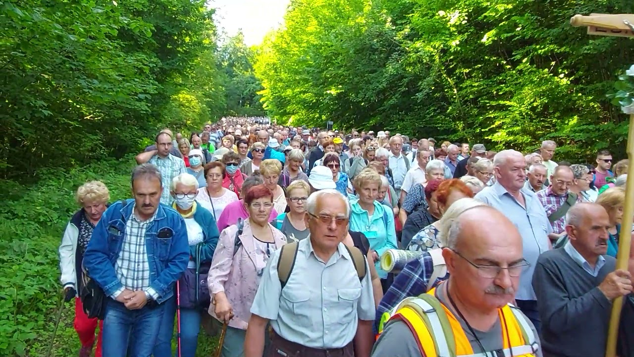 Pielgrzymi wrócili na Kalwarię Pacławską | Wielki Odpust Kalwaryjski | Kalwaria Pacławska 2021