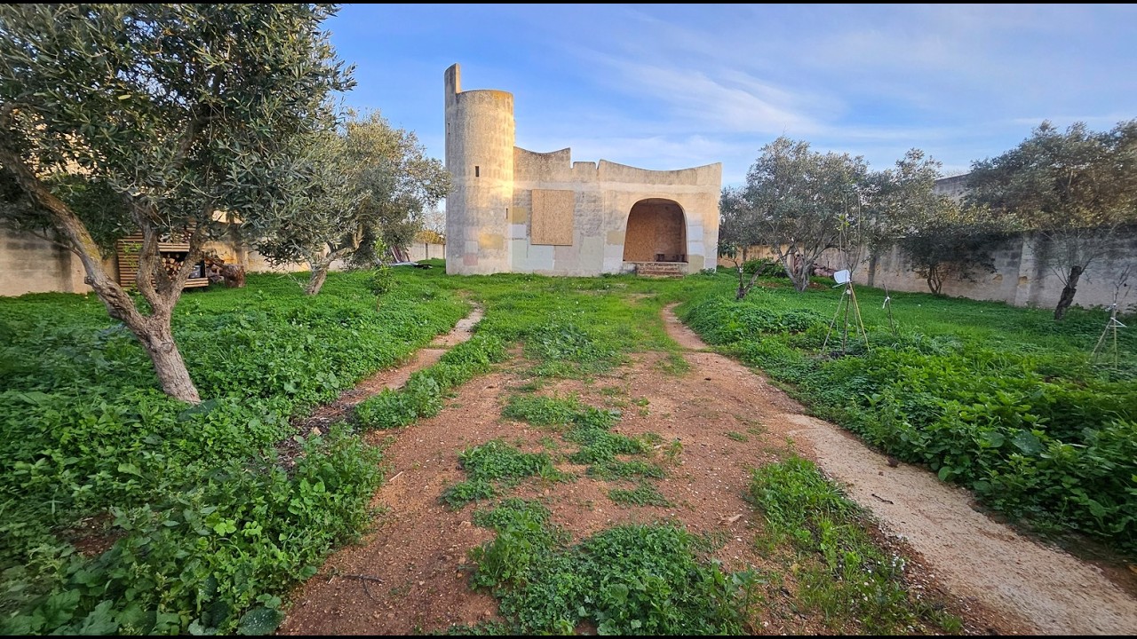 (63) The Reality of Renovating an Abandoned Villa in Sicily!