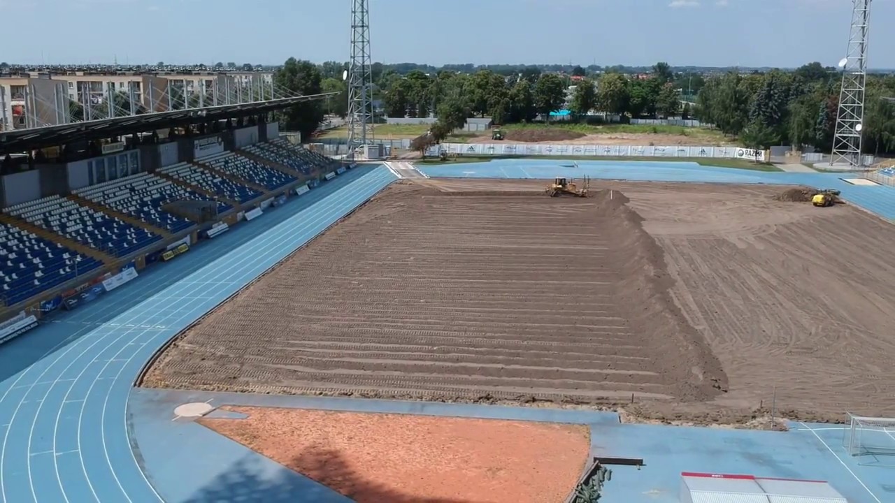 Budowa podgrzewanej murawy boiska Stali Mielec