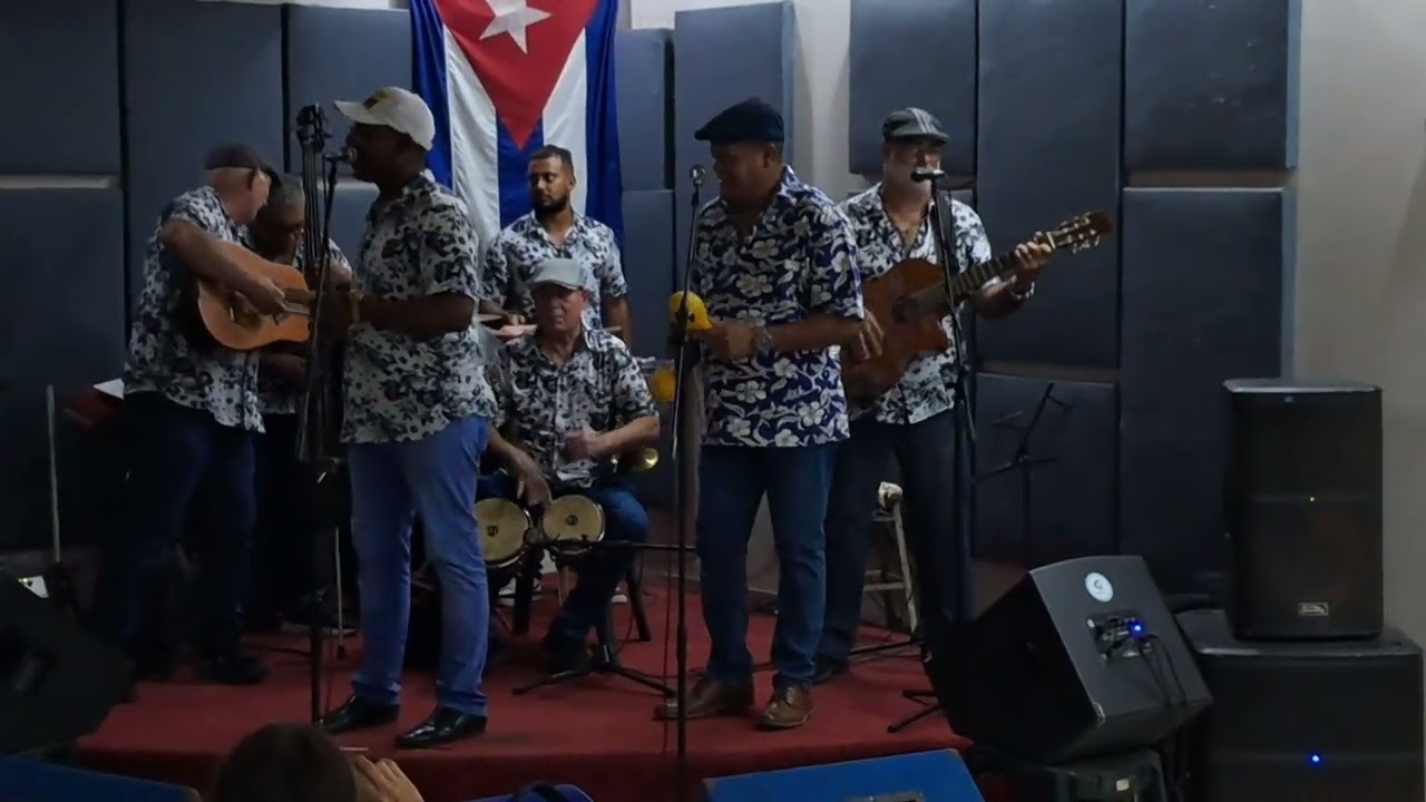 Septeto Nacional de Cuba / al Piano Jackie Warren. Descargando en la Egrem con Jelengue.