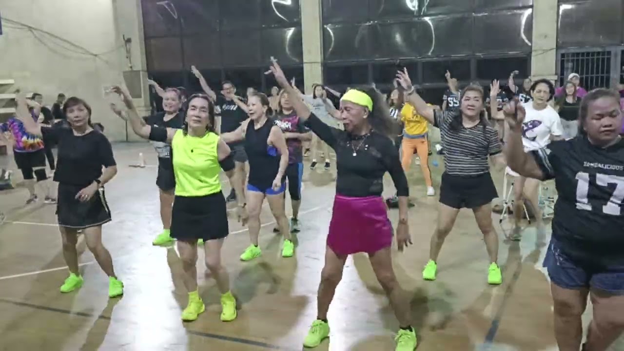 @knlphysicalfitness1425 Friday zumba with ZIN Menard. Music belongs to the rightful owner 