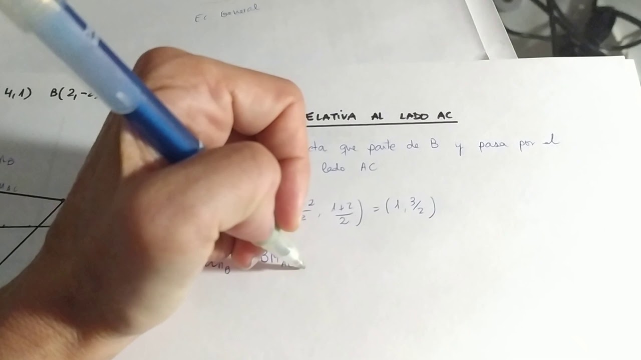 Mediatriz, altura, mediana y área de un triángulo dados los vértices