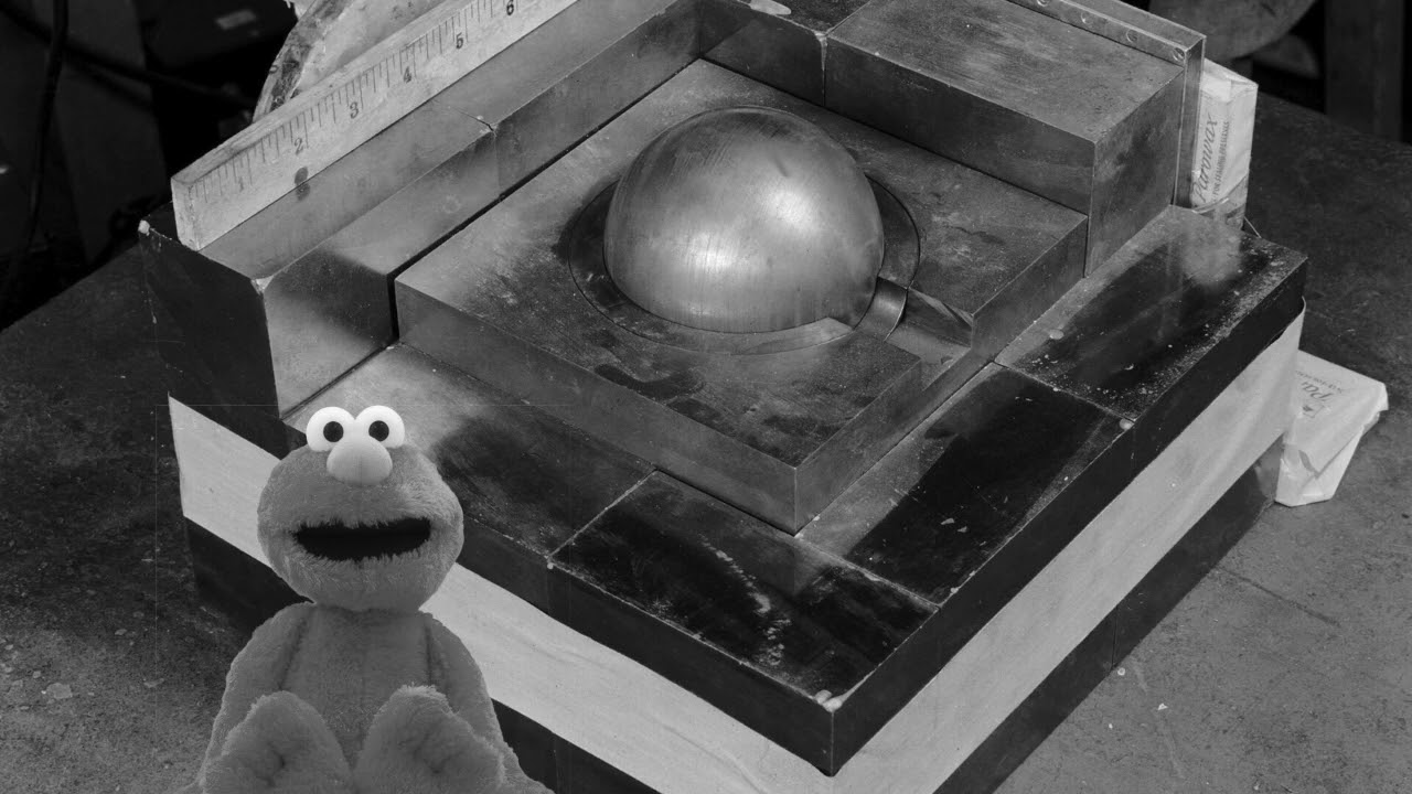Elmo vs the Demon Core