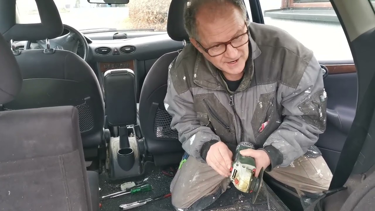 Mercedes A 140 Benzinpumpe von oben wechseln 1