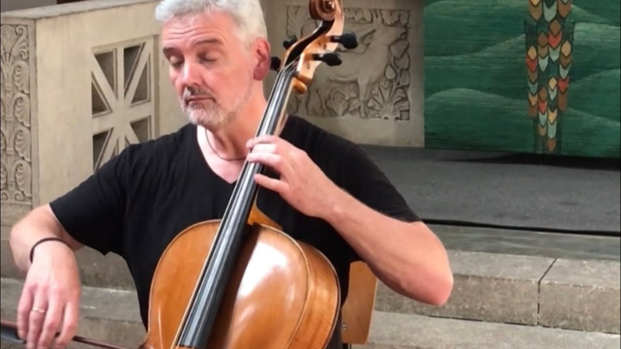 Bach Cello Suite No 1 G-Major BWV 1007 (Manuel Fischer-Dieskau - Baroque Cello)