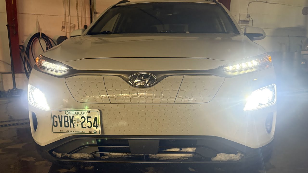 @AUXITO LED LED H7 Headlight Low Beam High Light Bulb Change 2018-2021 Hyundai Kona Electric