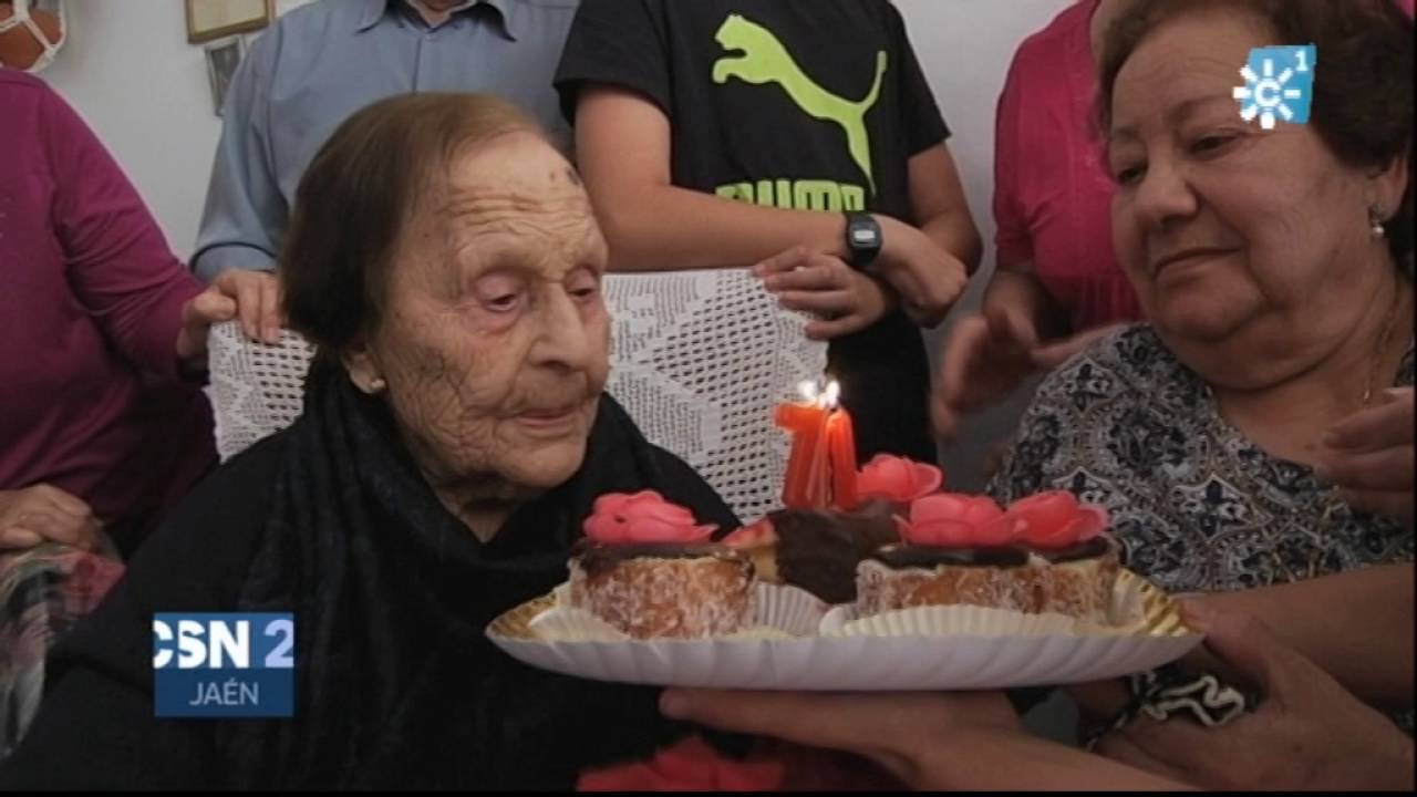 Consuelo de Santiago de Calatrava, una de las mujeres con más de edad de nuestro país