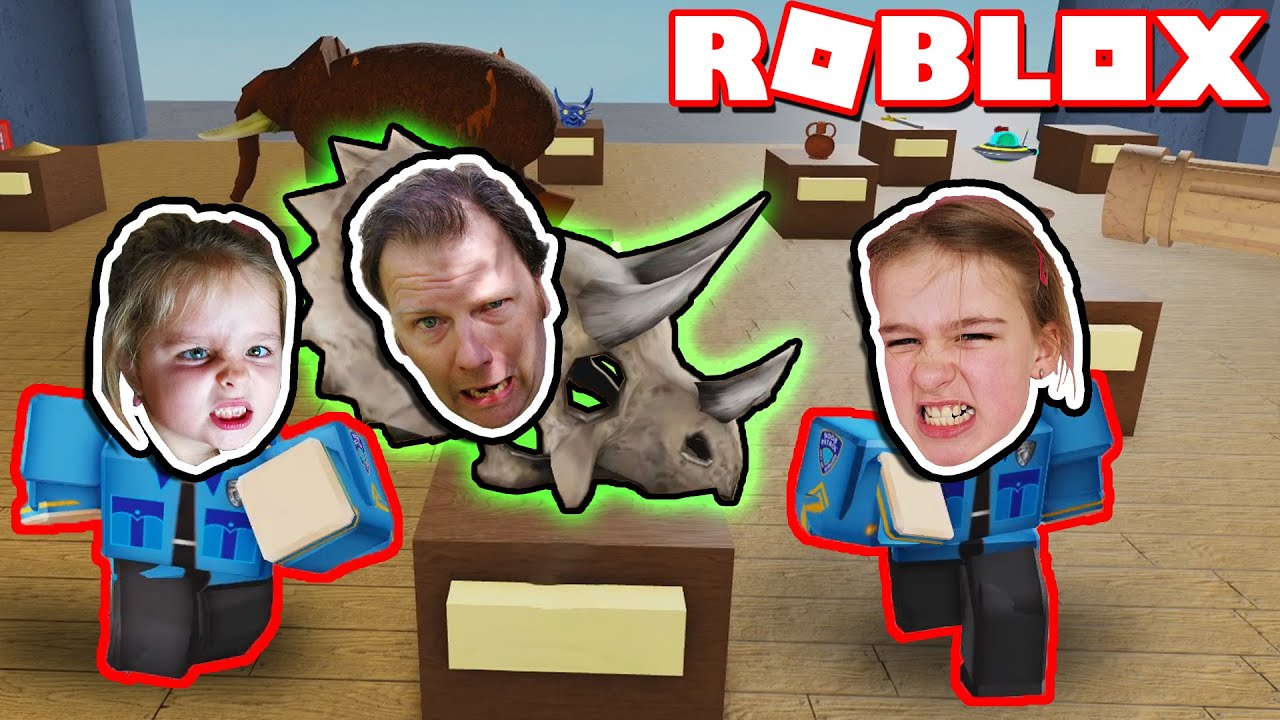 GEMMELEG PÅ MUSEET - KAN HOLLIE & AMALIE FINDE THOMAS? HIDE & SEEK TRANSFORM | Dansk ROBLOX