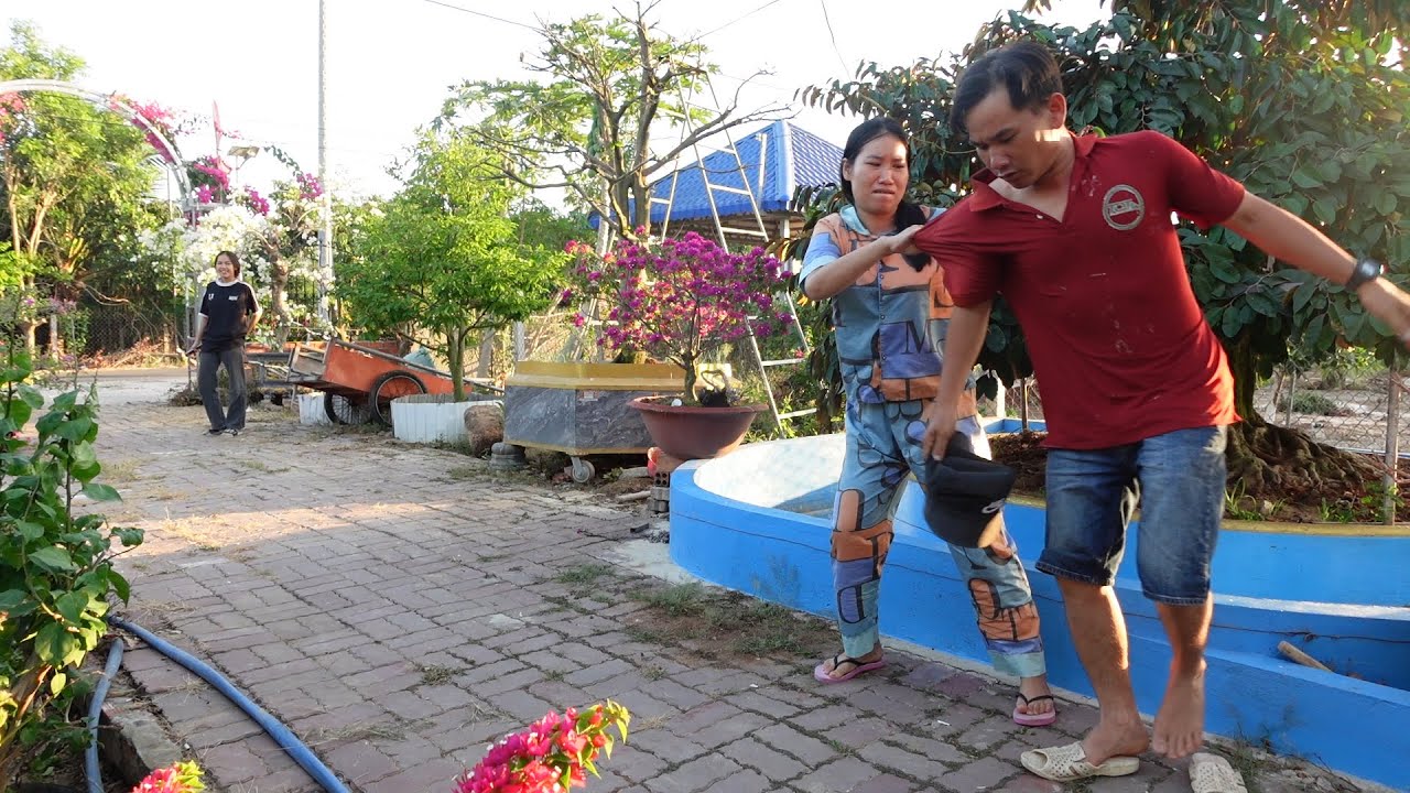 Ku Thể Lại Để Bé Tuyền Thấy Ku