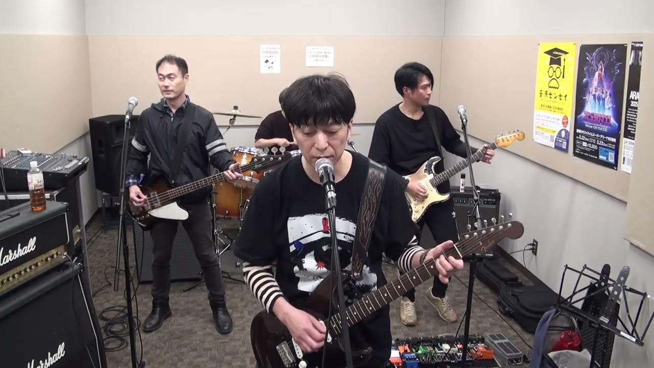 clamorous crowd (ｸﾗﾓﾗｽｸﾗｳﾄﾞ) / SilverMoon / AnyManAlive