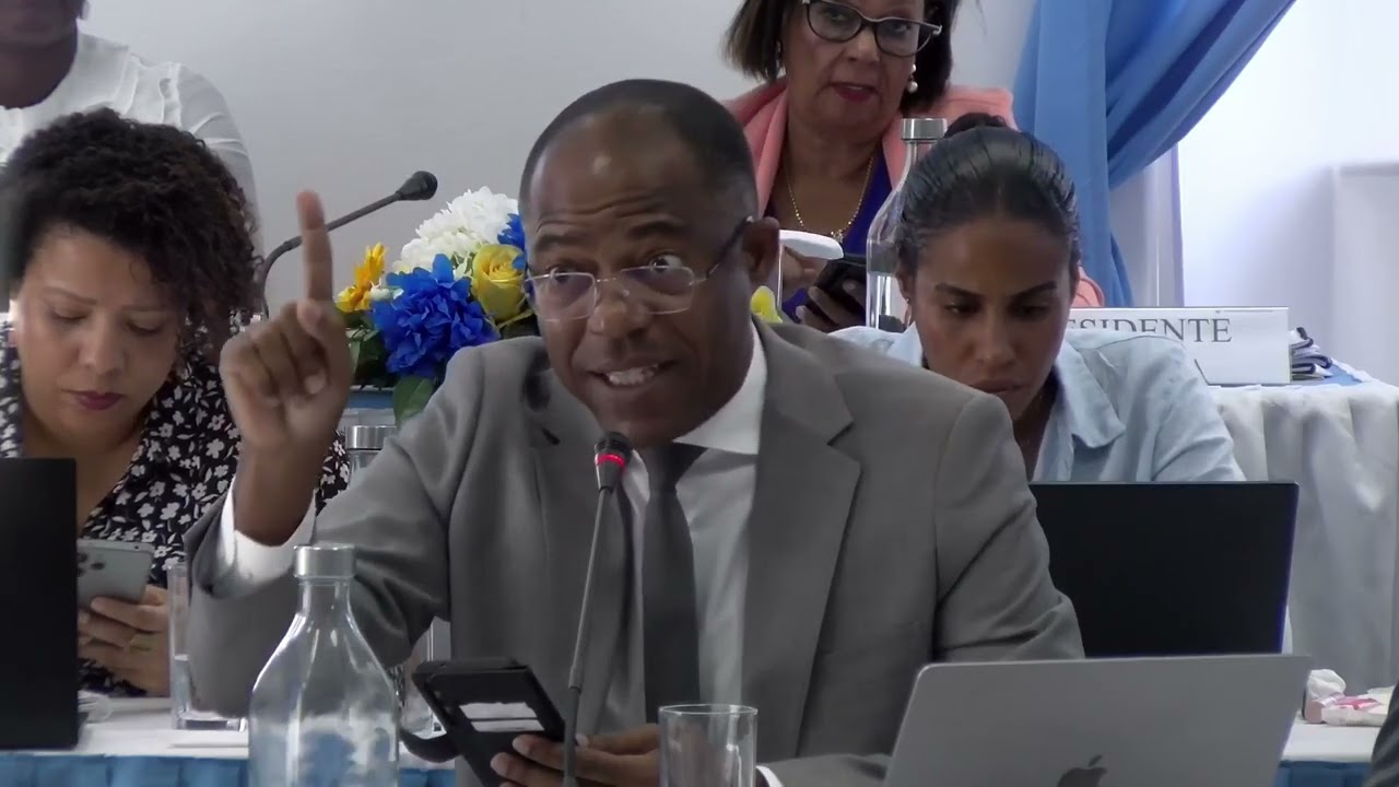 Discurso de FRANCISCO CARVALHO na III Sessão Ordinária da Assembleia Municipal da Praia [Parte 2/7]