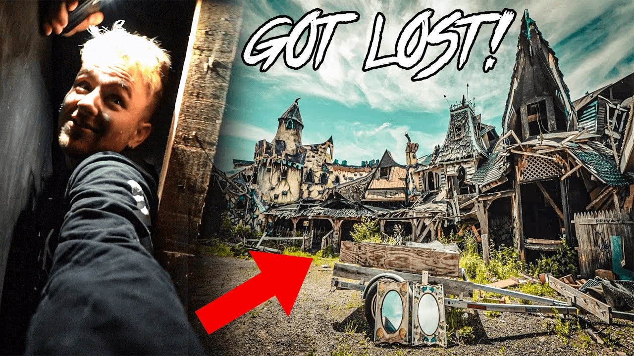 Trapped Inside Abandoned FUNHOUSE - Scary Maze Inside