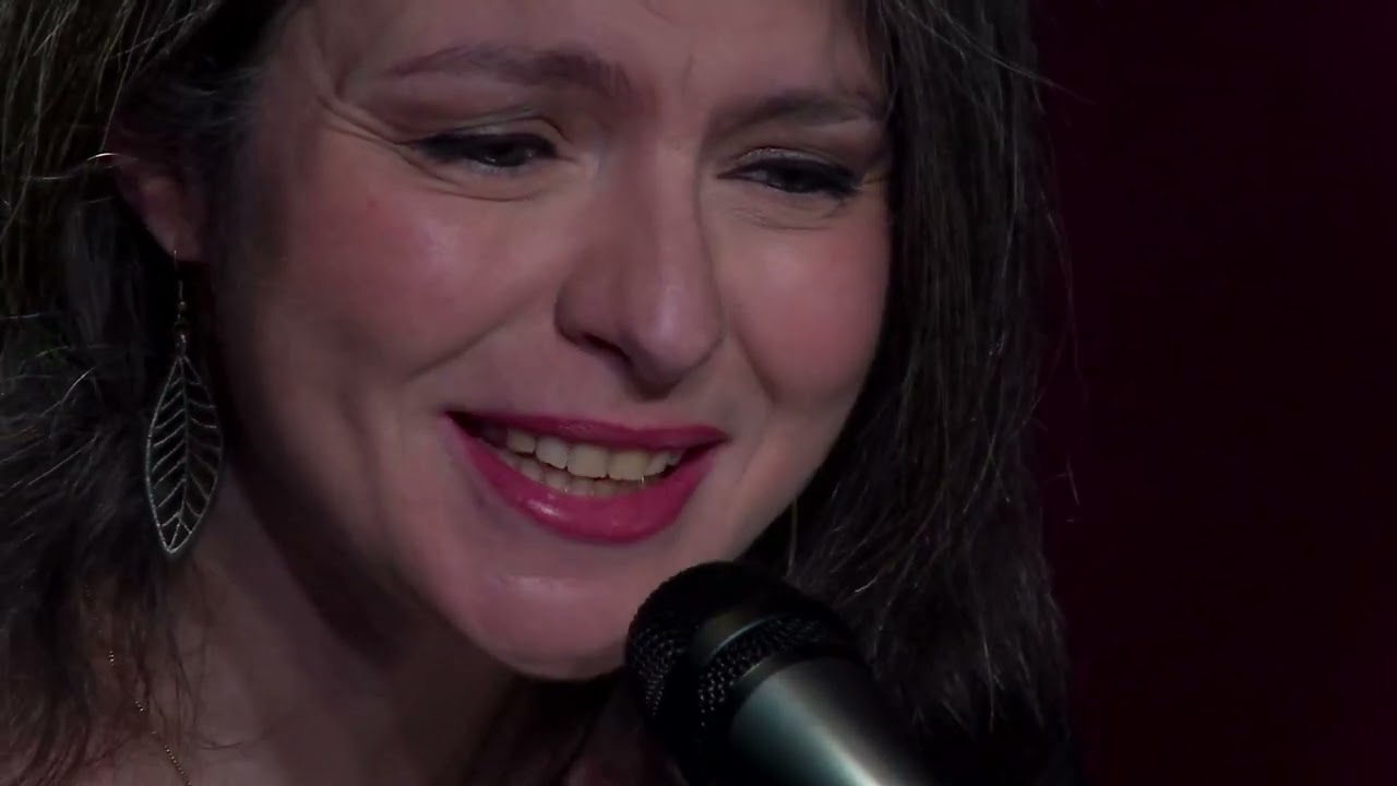 YASMINA HABRA Pierrot