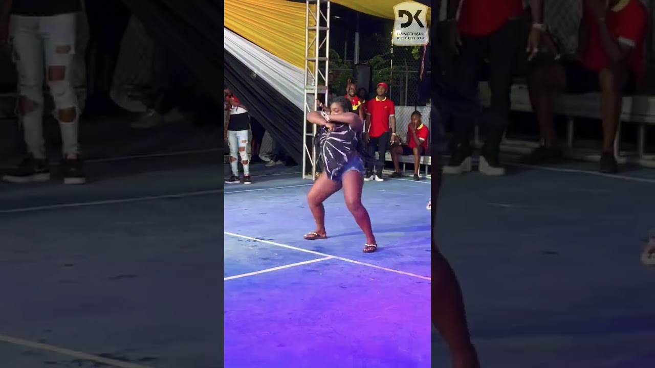 Jamaican female dancer called Darkie🇯🇲👑🤩 | Dancehall | #shorts #femaledancer #dance #dancehall
