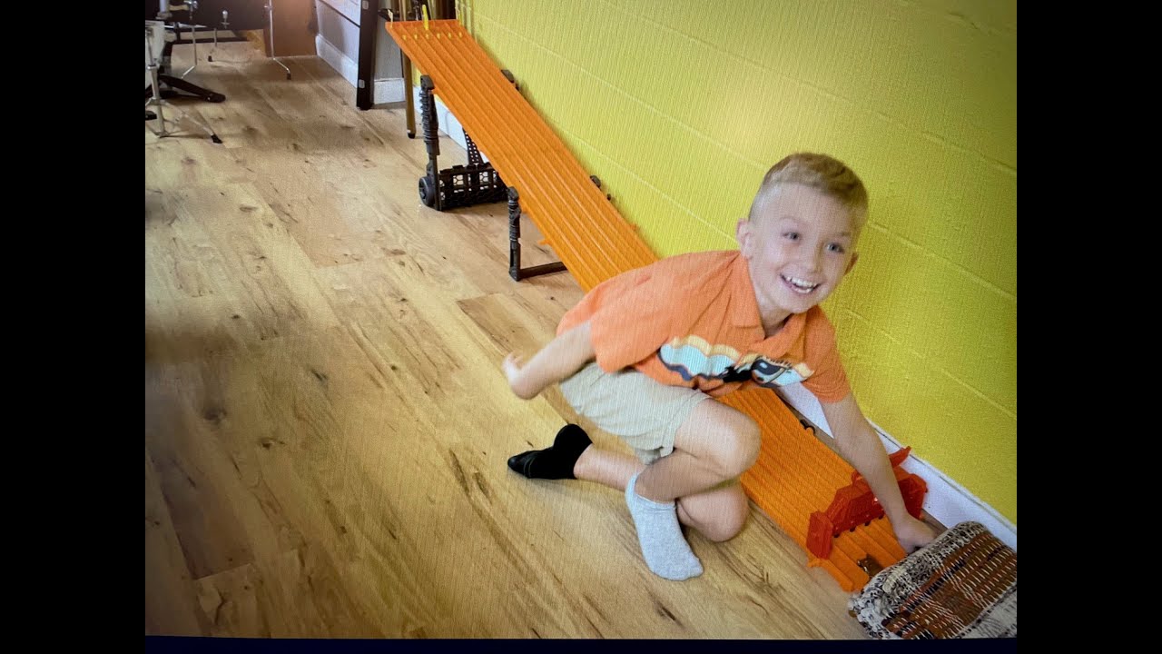 Father vs Son Hot Wheels Race!