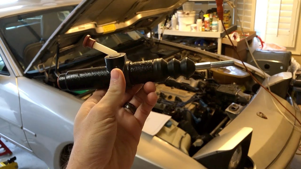 Clutch Master Cylinder Install Porsche 944