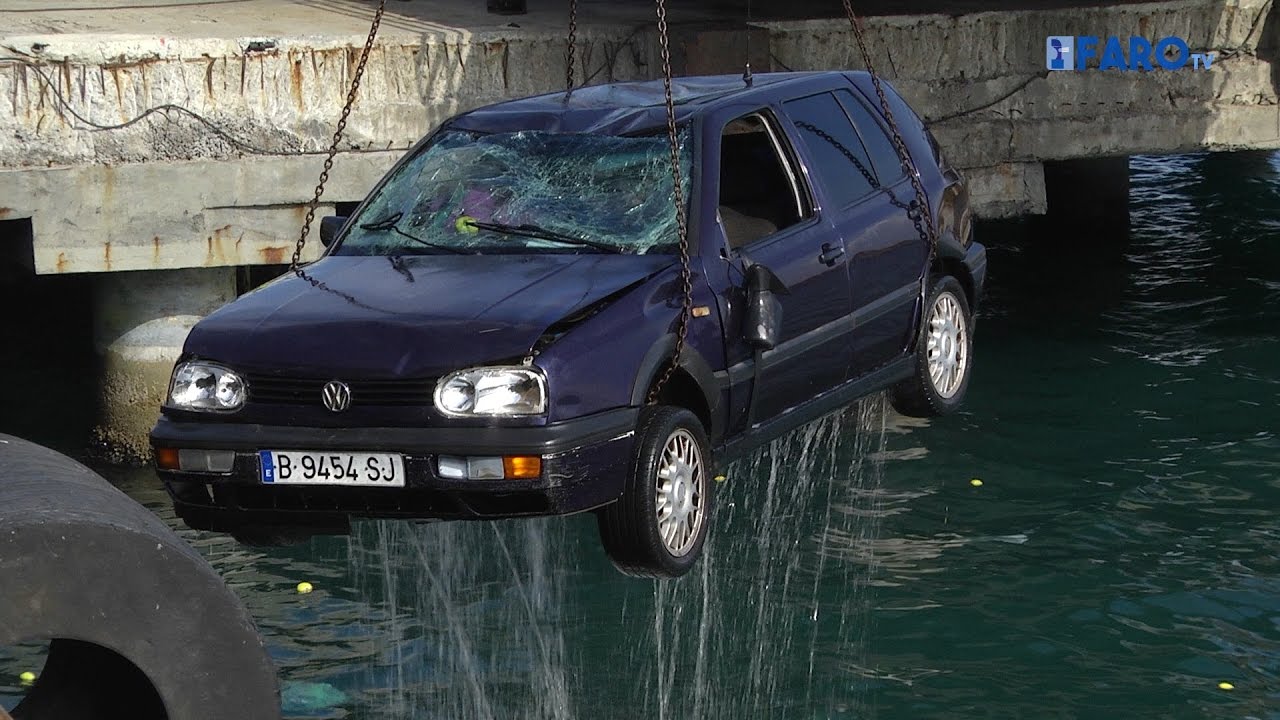 La Guardia Civil investiga la muerte de un marroquí tras caer al agua con su coche