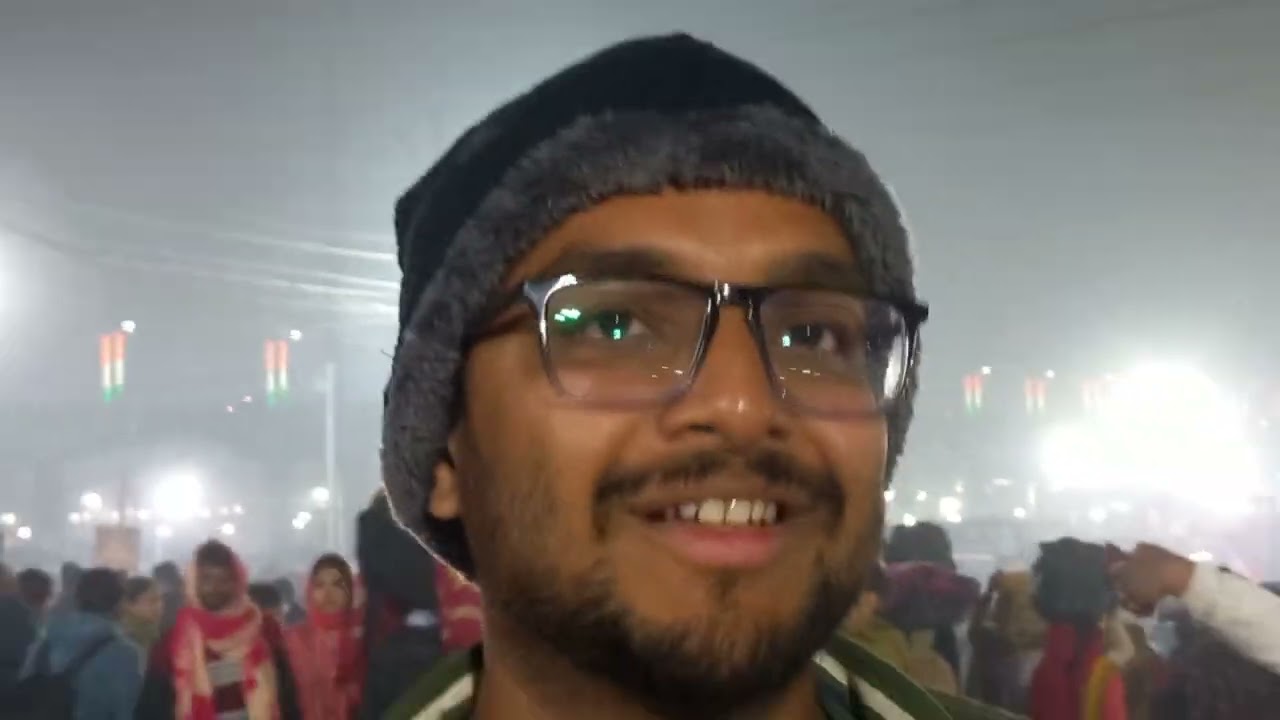 शाही स्नान को जाते तीर्थयात्री #kumbhmelaprayagraj #prayagrajkumbhmela #प्रयागराज