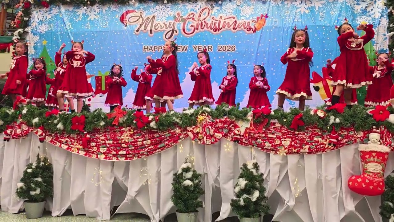 Merry xmas ป.1/2  โรงเรียนอัสสัมชัญคอนแวนต์ สีลม