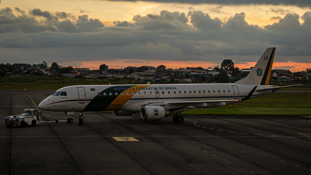 Pouso e Decolagem do Embraer VC-2 (FAB2590) Em Caxias do Sul!