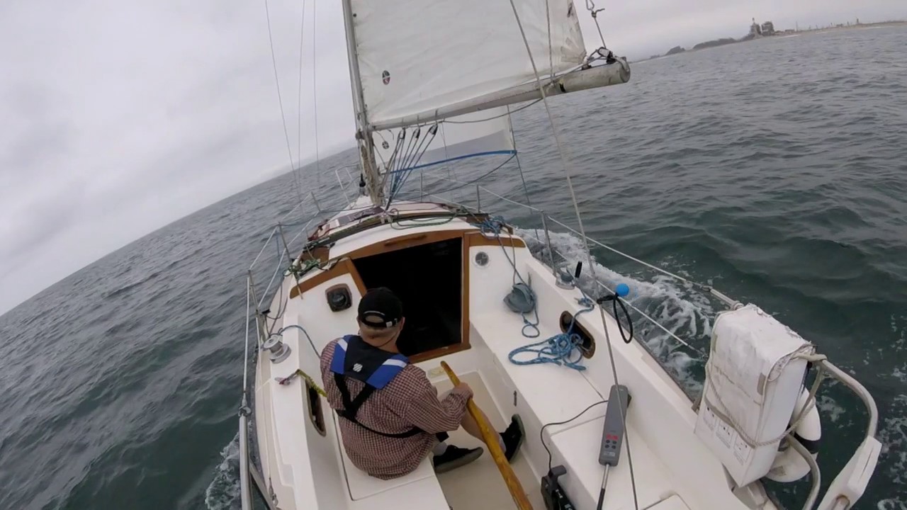Singlehanding a Catalina 27