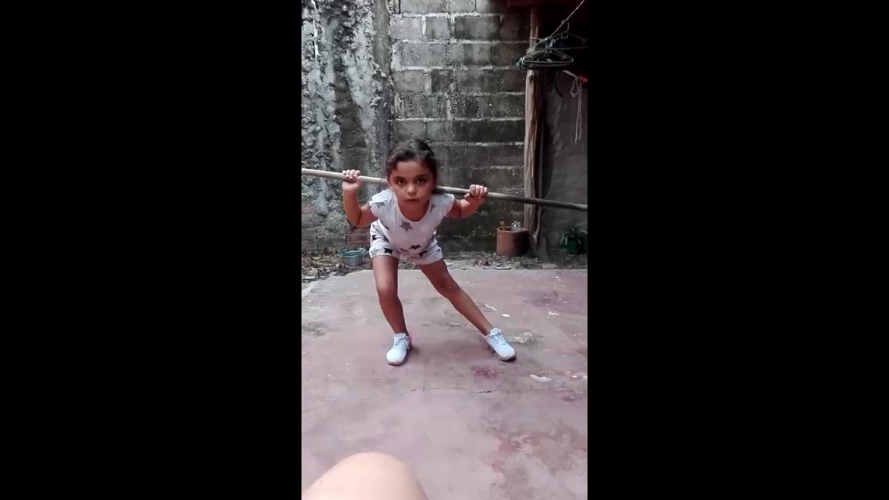 Tutorial de Patinaje–  ejercicios de empuje de los estudiantes desde casa – Instructor Xavier Doncel