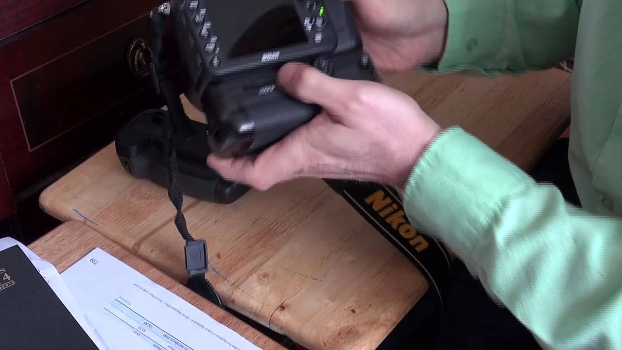 Nikon D7100 Battery Grip Compare