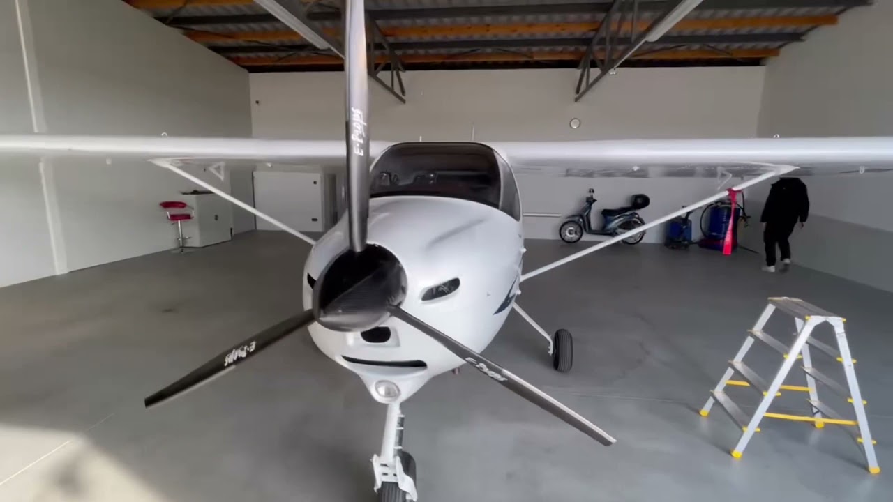 TECNAM P92 Echo MkII refueling
