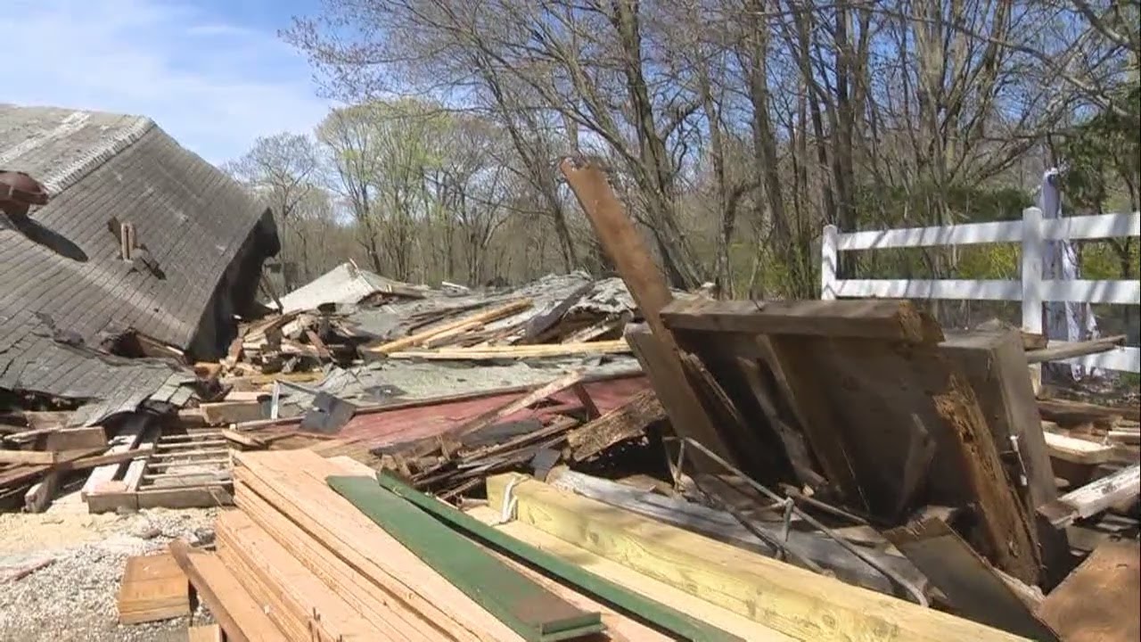 Officials respond to fatal barn collapse in Bethany
