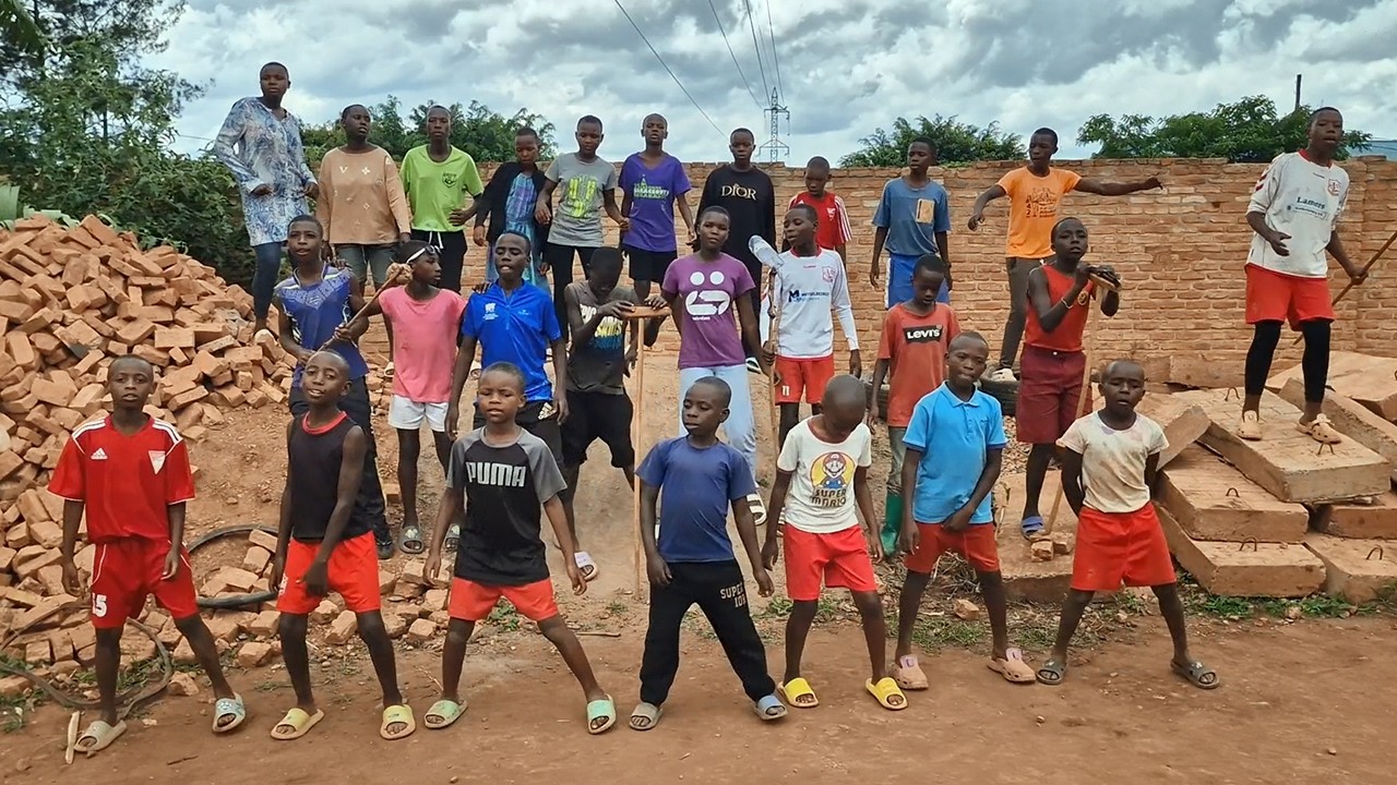Akagera Kids &ndash; Afrika (KFT Cover) 🎶🌍