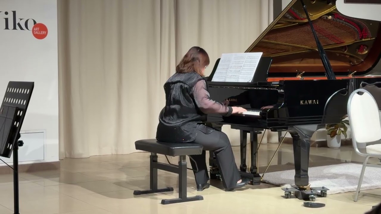 A. Ginastera: Danzas argentinas, Op. 2, N2 - Mona Khaba 